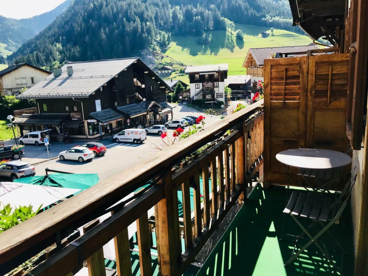 Logis Hotel Les Ancolies Arêches Exteriör bild